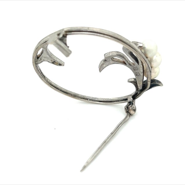 Metal 1990s Mikimoto Estate Akoya Pearl Brooch Pin Sterling Silver For Sale - Image 7 of 12