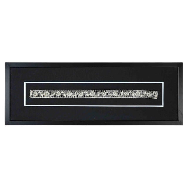 Decorative Italian Embroidery, Artisanal Decorative Object, 18th Century For Sale