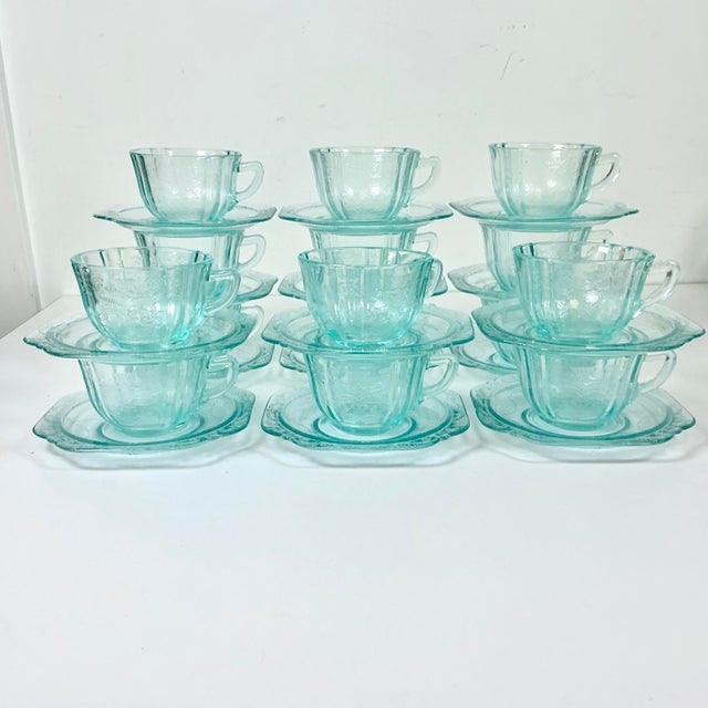 Victorian 1970s Vintage Art Deco Hollywood Regency Indiana Glass Co. Recollection Cups & Saucers - Set of 30, 15 Settings For Sale - Image 3 of 9