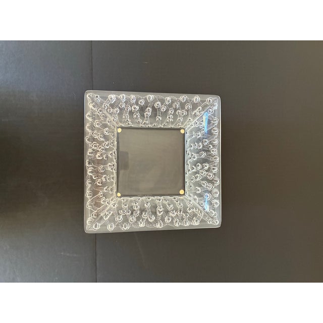 Art Deco 1930s Lalique "Roses" Square Bowl, Featuring a Frosted Crystal Exterior Adorned With a Detailed Relief Pattern of Rose Blossoms and Trellises. For Sale - Image 3 of 8