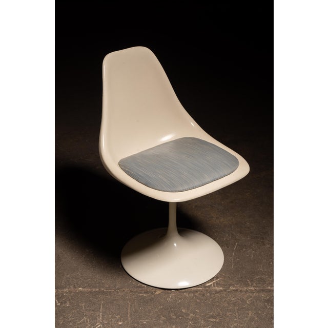 Textile MCM "Tulip" Dining Set With Pendant Light After Eero Saarinen For Sale - Image 7 of 18