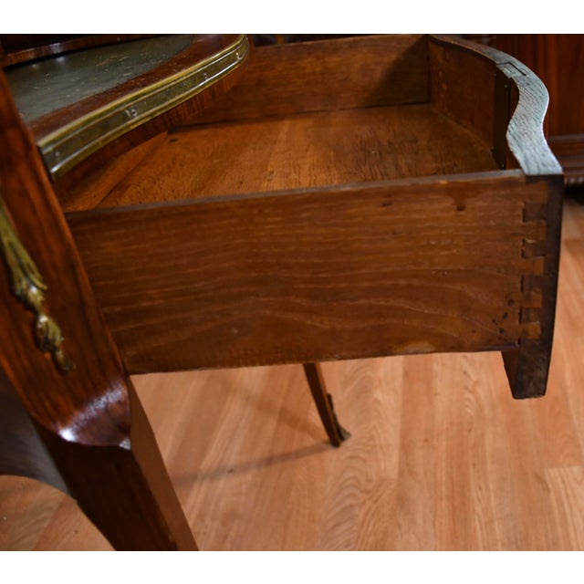 1900s Antique French Louis XV Walnut Inlaid Ladies Writing Desk / Bonheur-Du-Jour For Sale - Image 11 of 17