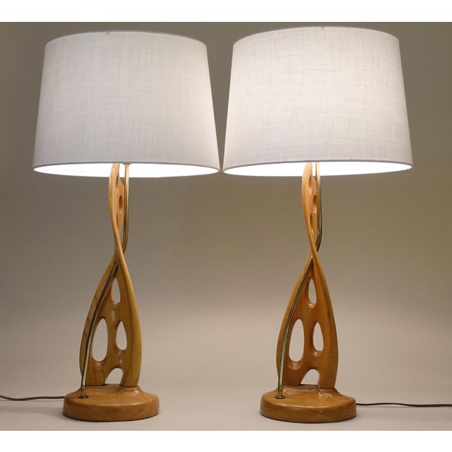 Modeline Large Pair of 1950s Danish Atomic Modern Ash Wood Organic Seaweed Table Lamps Attributed to Modeline For Sale - Image 4 of 10