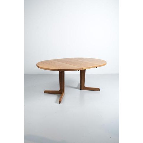 Danish Extendable Table in Oak For Sale - Image 3 of 14