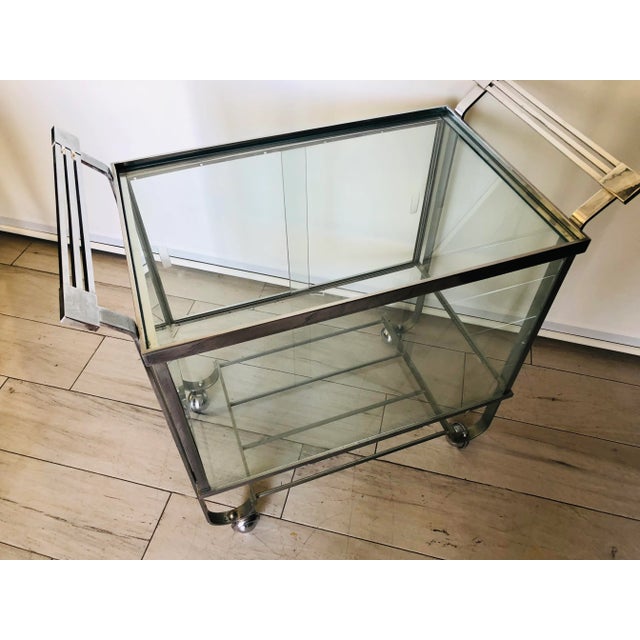 1940s Art Deco Treitel Gratz Chrome and Glass Bar Cart For Sale - Image 4 of 10
