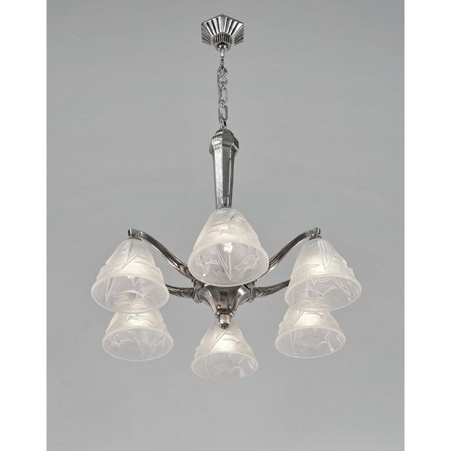 Hettier & Vincent & Hanots French Art Deco Chandelier 1930s - Frosted Birds Glass For Sale - Image 12 of 14