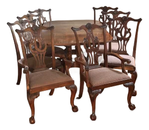 George III Expandable Flame Mahogany Table & 8 Chippendale Chairs by Drexel Heritage - 11 Pieces