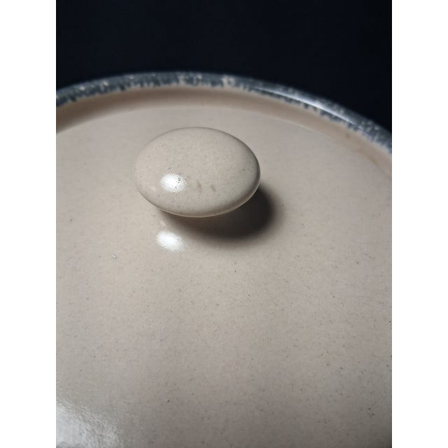 Home & Garden Party Stoneware Cookie Jar / Bean Pot For Sale In Detroit - Image 6 of 10