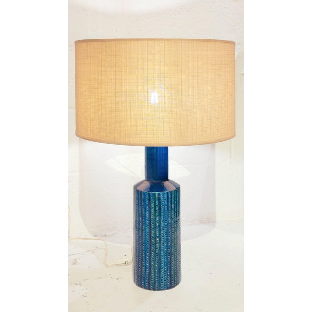 Rimini Ceramic Table Lamp in Blue by Aldo Londo for Bitossi, Italy, 1960s For Sale - Image 6 of 8
