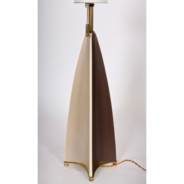 1950s Gerald Thurston Lightolier Porcelain "Fin" Table Lamp For Sale - Image 10 of 13