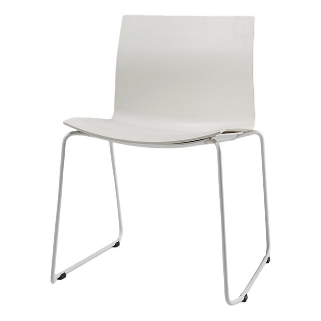 Mid-Century Modern White Chair with Metal Frame and Plastic Seat, Belgium, 2000s For Sale
