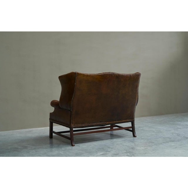 English Tufted Wingback Settee in Patinated Leather, 1900 For Sale - Image 15 of 17