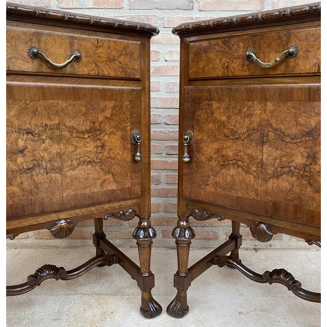 French Walnut and Burl Nightstands with Drawer, 1940, Set of 2 For Sale - Image 9 of 18