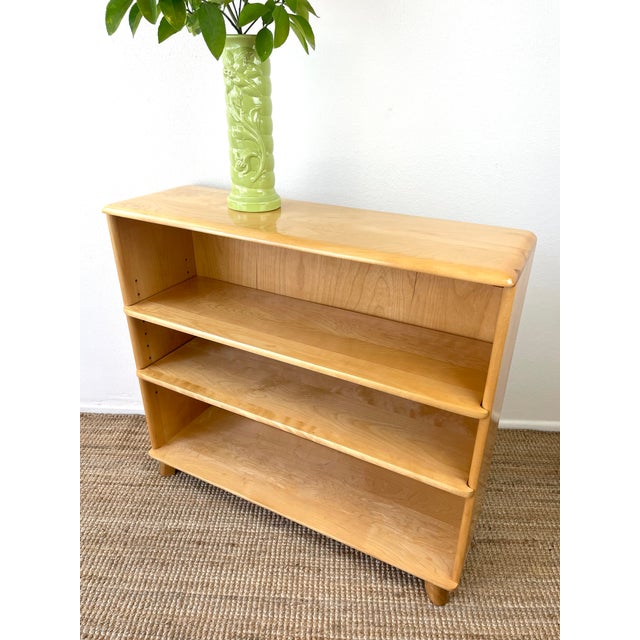 Vintage Mid-Century Modern Heywood Wakefield Bookcase / Bookshelf For Sale In Palm Springs - Image 6 of 14