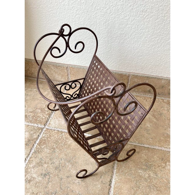 Late 20th-Century French Market-Inspired Banded Lattice Iron Media Stand For Sale - Image 4 of 12