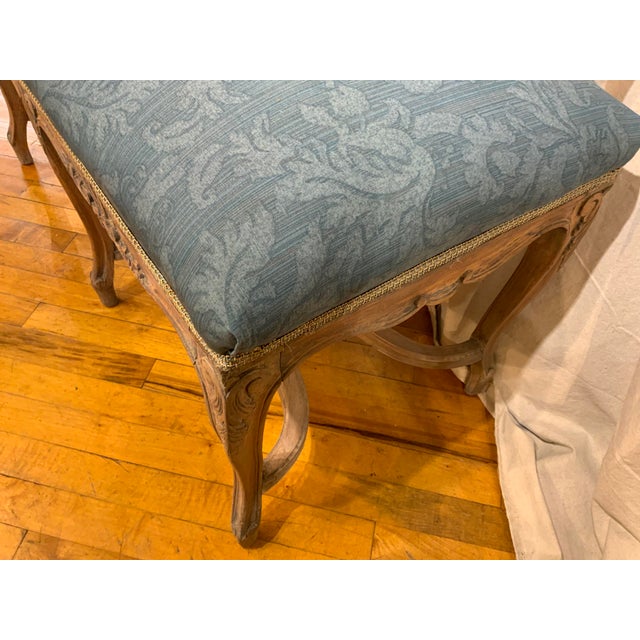 Vintage Louis XV Style Upholstered Window Bench For Sale - Image 11 of 12