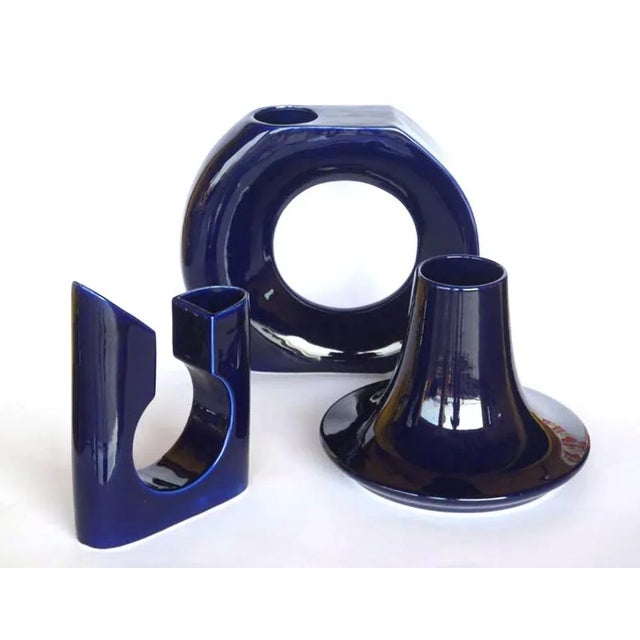 Blue ceramics: 1 jar height: 25.5 cm 2 jar height: 22.5 cm 3 vase height: 20 cm