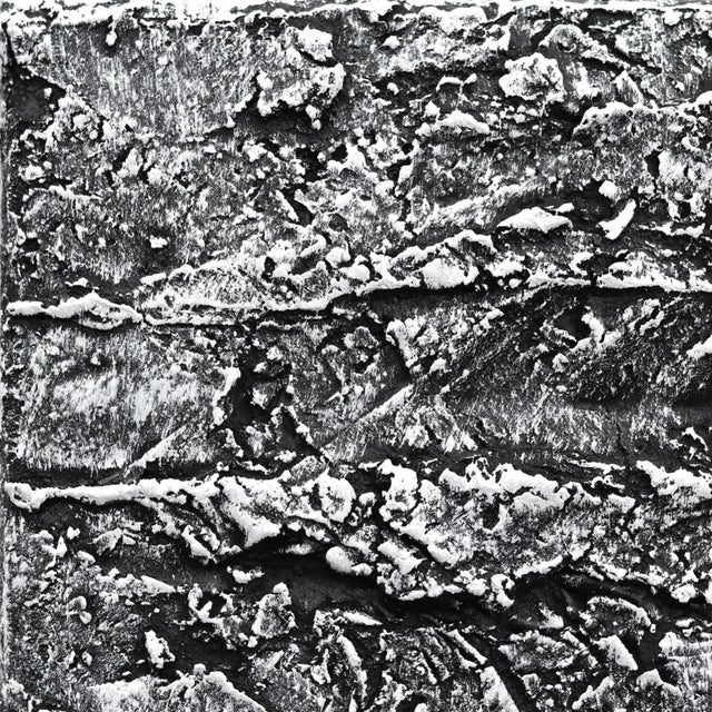 Len Klikunas paints minimalist artworks to modify experienced reality through visual perception. The Blocks series is a...