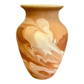 Vintage Brown and White Swirl Handmade Sevierville Tennessee Pottery Vase For Sale