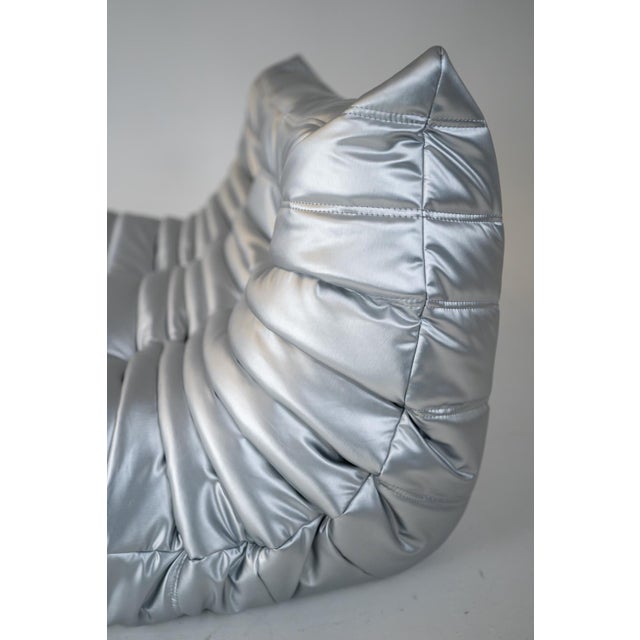 Togo Three-Seater Sofa in Silver Skai by Michel Ducaroy for Ligne Roset For Sale - Image 6 of 10