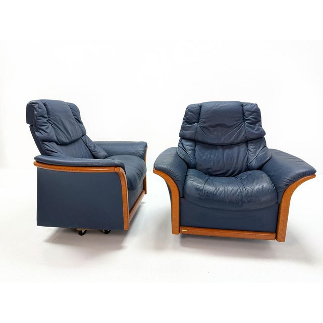 Vintage Adjustable Swivel Chairs in Blue Leather and Beech from Ekornes Stressless, 1980s, Set of 2 For Sale - Image 3 of 17