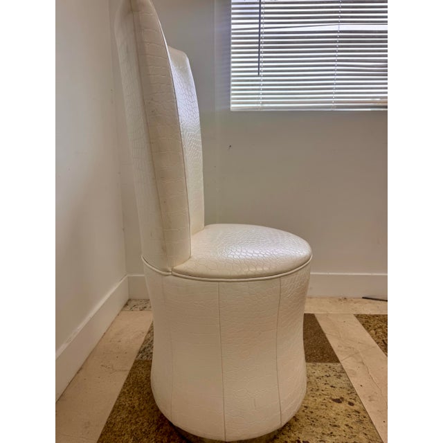 Hollywood Regency White Faux Crocodile Vanity Chair With Chrome Base For Sale - Image 3 of 8