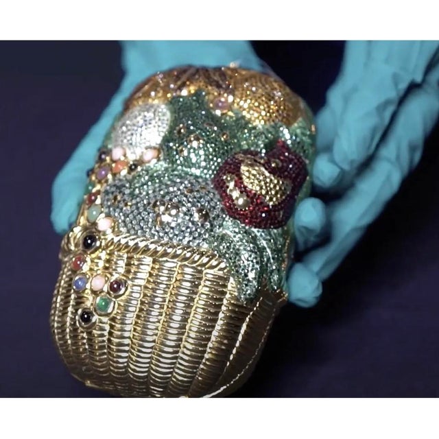1993 Judith Leiber Fruit Vegetable Basket Farm Fresh Fall Crystal Minaudiere Shoulder Clutch Evening Bag Gemstones For Sale In Los Angeles - Image 6 of 15