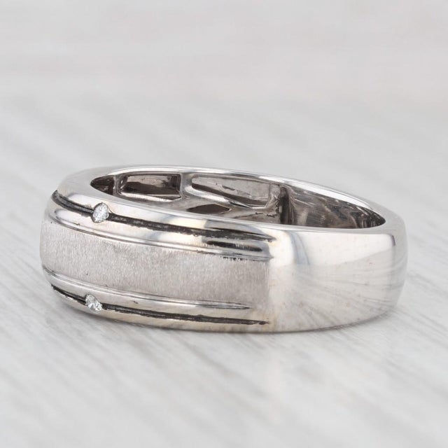 2010s Vera Wang Love Men's Wedding Band Diamond 14k White Gold Size 10 Ring For Sale - Image 5 of 9