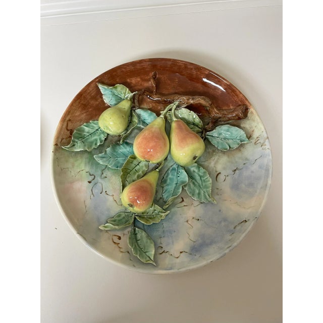 French Late 19th Century French Majolica Delonge Trompe l'Oeil Circular Pear Dishes, One Small, One Large For Sale - Image 3 of 4