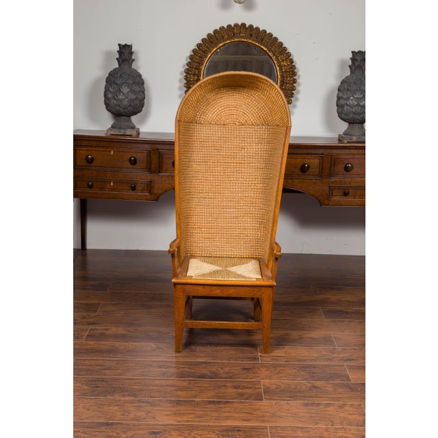 Early 20th Century Scottish 1900s Orkney Island Canopy Chair with Hooded Handwoven Straw Back For Sale - Image 5 of 10
