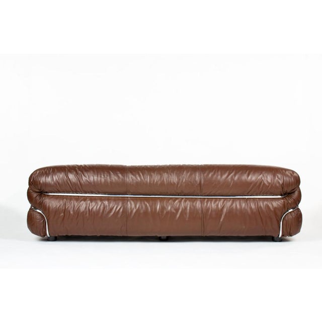 Cassina Sesann 3-Seater Sofa in Brown Leather by Gianfranco Frattini for Cassina, 1970s For Sale - Image 4 of 10
