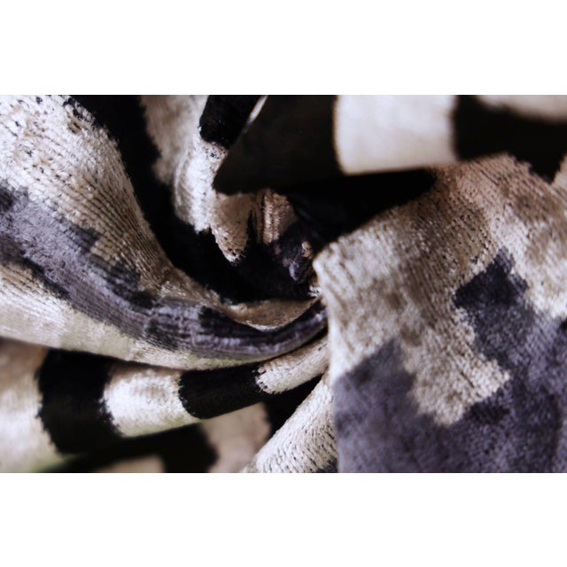 Hand-Knotted Geometric Maze Silk Velvet Pillow - 20x20 Black & Silver For Sale - Image 4 of 8