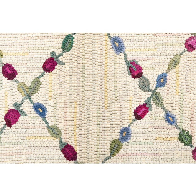 Textile Doris Leslie Blau American Hooked Vintage Floral Cream Beige - Hand-Knotted Rug For Sale - Image 7 of 9