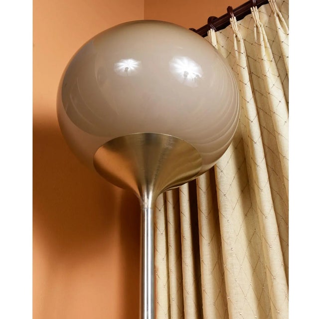 Metal Tulip Base "Bud Grande" Flash Floor Lamp by Harvey Guzzini for Meblo For Sale - Image 7 of 11