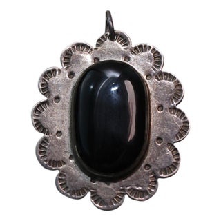Vintage Taxco Mexico Sterling Silver Black Onyx Flower Pendant For Sale
