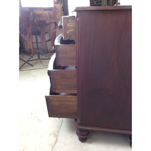 Mid-Atlantic Chippendale Inlaid Mahogany Bow Front Chest of Drawers For Sale - Image 11 of 17
