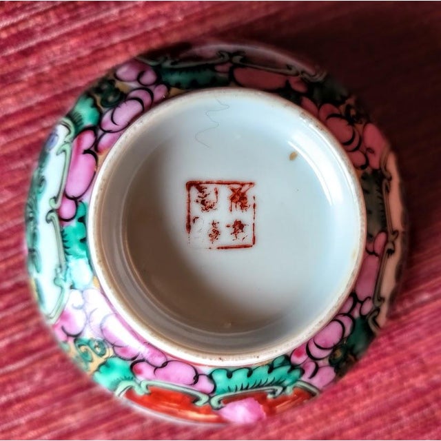 Porcelain Bowls with Plates with Pink Medallion, Set of 4 For Sale - Image 3 of 7