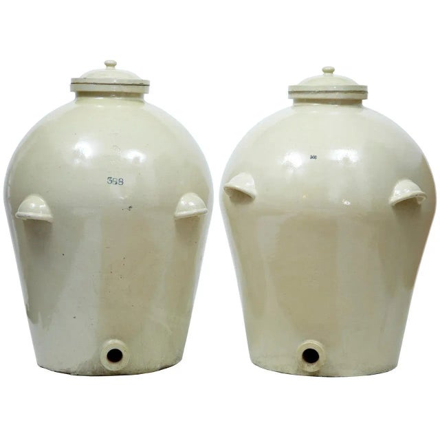 - Massive pair of lidded jars - Produced by Royal Doulton - The lids are stamped - Made during WWII - Dated: 17.03.41 -...