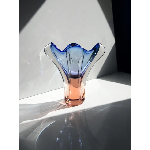 Art Glass Blue-Pink Sommerso Vase by Josef Hospodka for Chřibská, Czechoslovakia, 1960s For Sale - Image 6 of 6