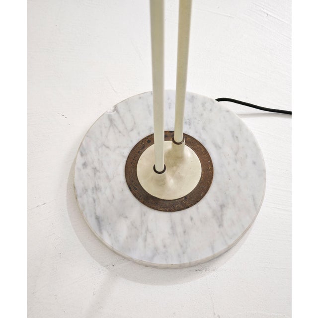 White Vintage Floor Lamp in Red Marble with Brass and Metal from Stilnovo, 1950 For Sale - Image 8 of 17