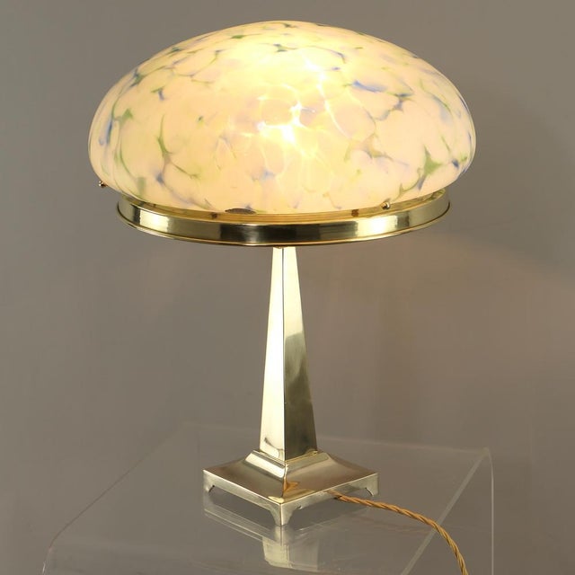 Art Deco Brass Table Lamp with Mottled Glass Shade by Geb Kunstglas, Berlin, 1925 For Sale - Image 10 of 15
