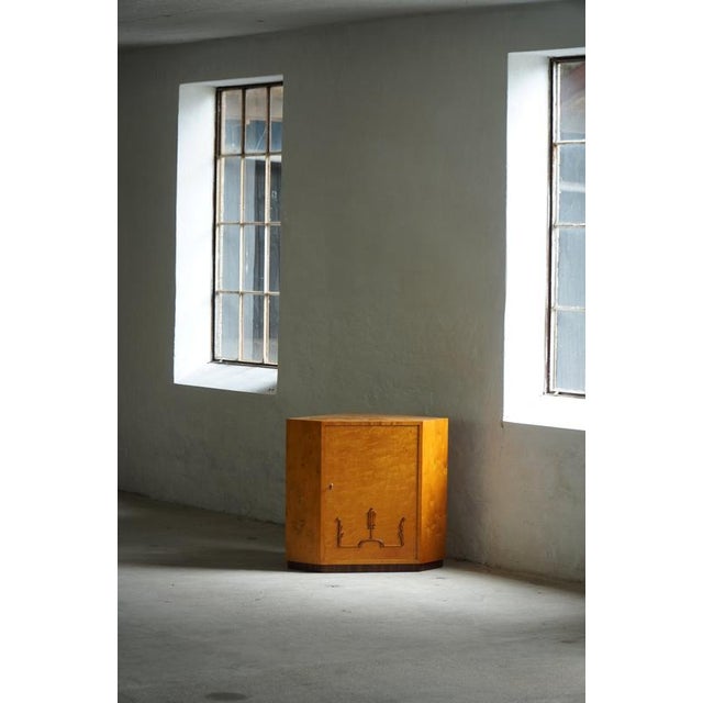 Early 20th Century Art Deco Swedish Corner Cabinet in Birch, 1930s For Sale - Image 13 of 17