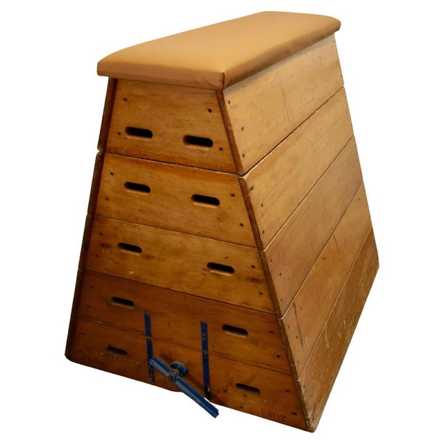 Large Vintage Heavy Pine Vaulting Box, 1950 For Sale - Image 12 of 12