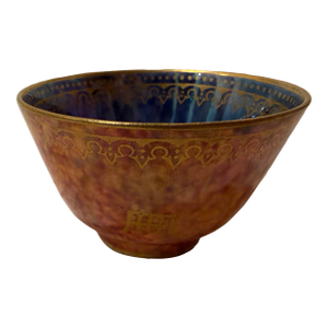 Early 20th Century Wedgwood Fairyland Lustre Bowl With Gilded Motif With Ordinary Strange Creature by Daisy Makeig-Jones