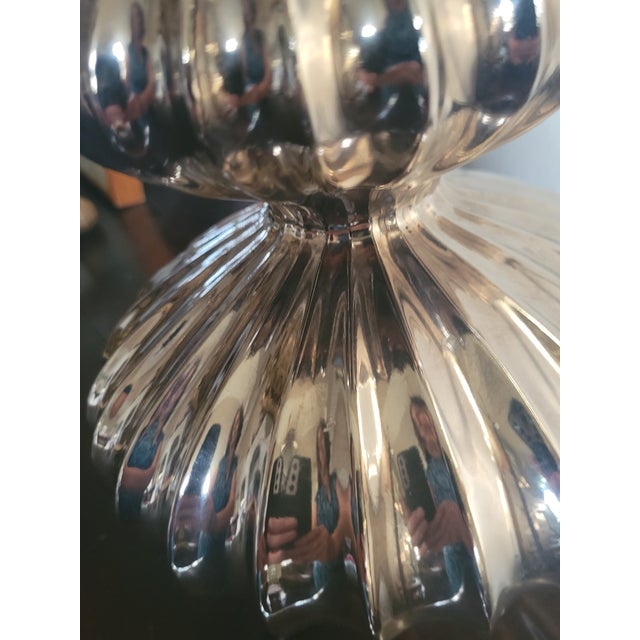 Late 20th Century Mid Century Modern Ribbed Chrome Table Lamp, For Sale In Dallas - Image 6 of 12