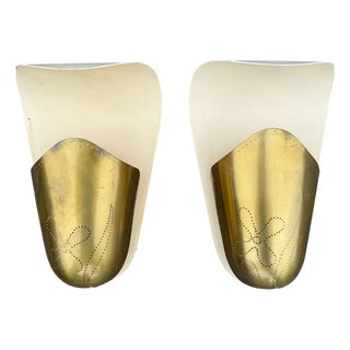 Swedish Modern Brass Wall Sconces by Harald Notini for Böhlmarks, 1940-1950, Set of 2 For Sale