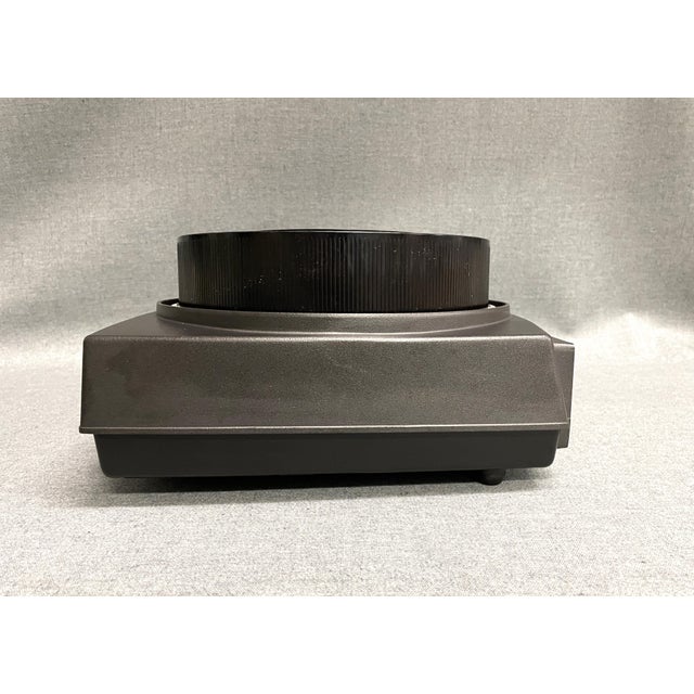 1980s Kodak Carousel 600 Slide Projector For Sale - Image 5 of 8