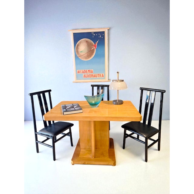 Tan Ash Dining Table with Central Leg, Italy, 1950s For Sale - Image 8 of 9