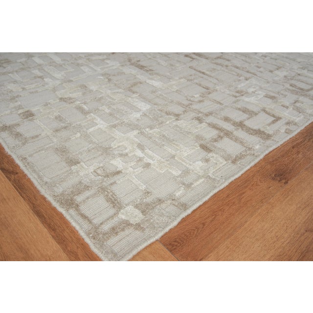 The Vista rug reimagines contemporary design with its dramatic high low patterns and exciting color palette. An allover...