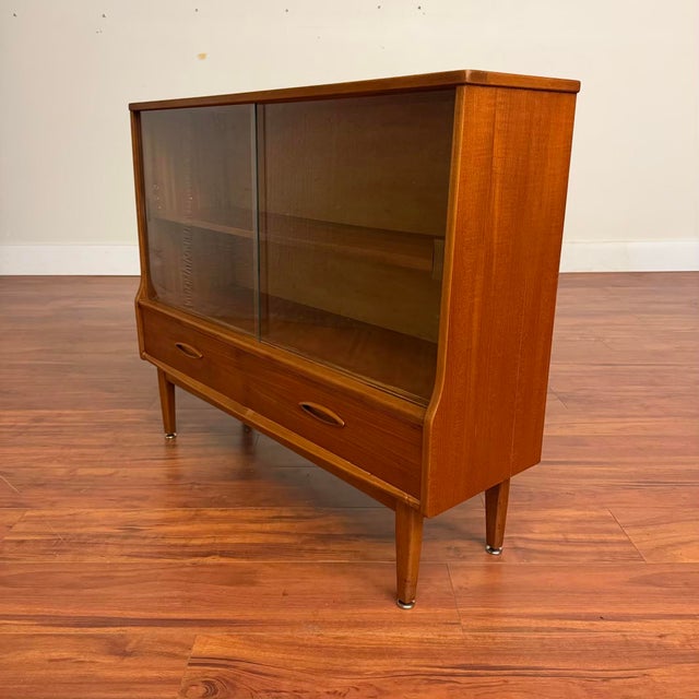 Mid-Century Modern Jentique Mid-Century Teak Bookcase Display For Sale - Image 3 of 11